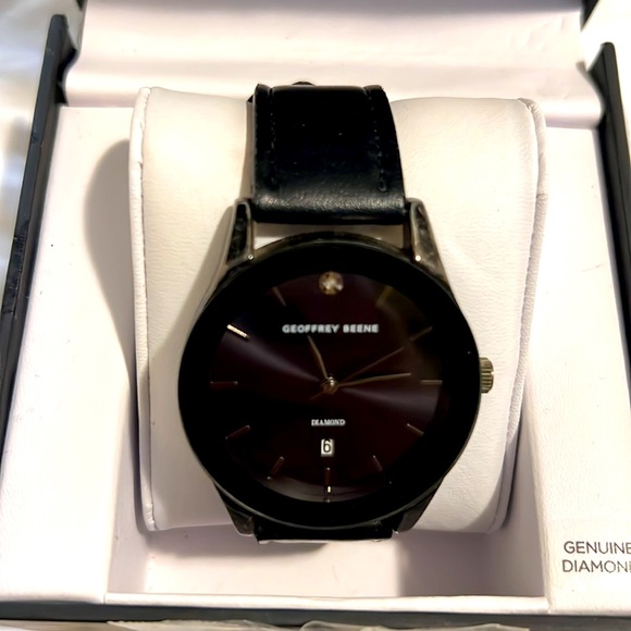 Geoffrey Beene men’s genuine diamond watch  gently used no returns - Picture 2 of 2